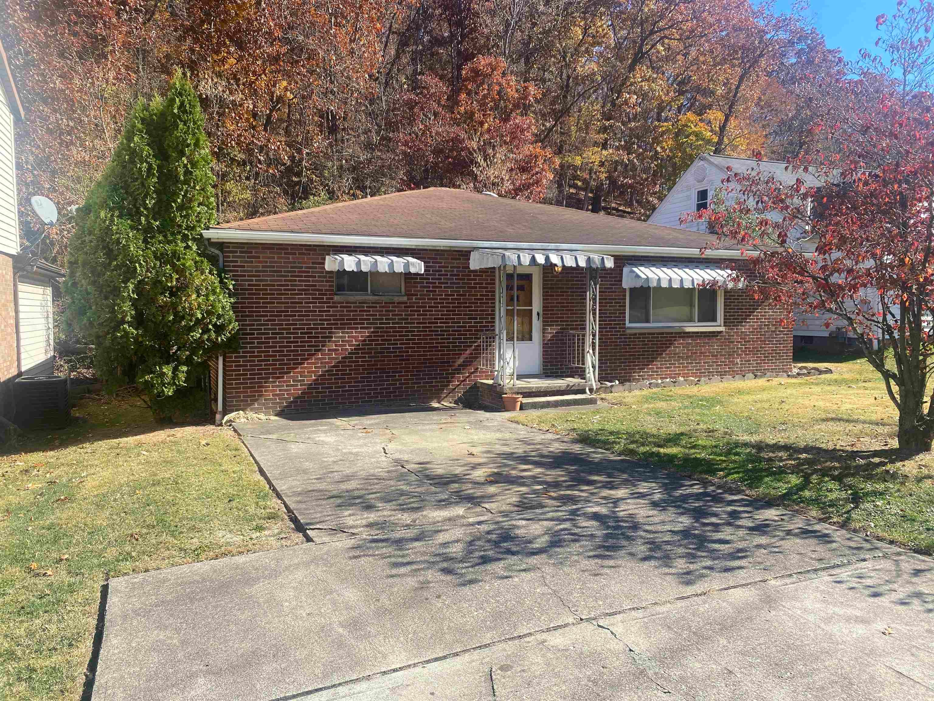 3362 Norwood Road Huntington, WV 25705 - Photo 1 of 17 Gallery Image 1