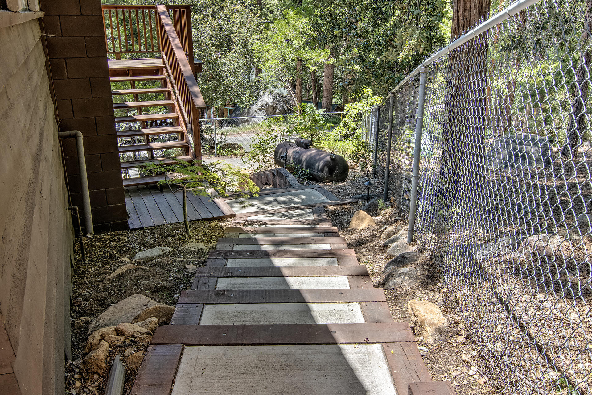 25770 Scenic Drive Idyllwild, CA 92549 - Photo 50 of 51 a view of outdoor space
