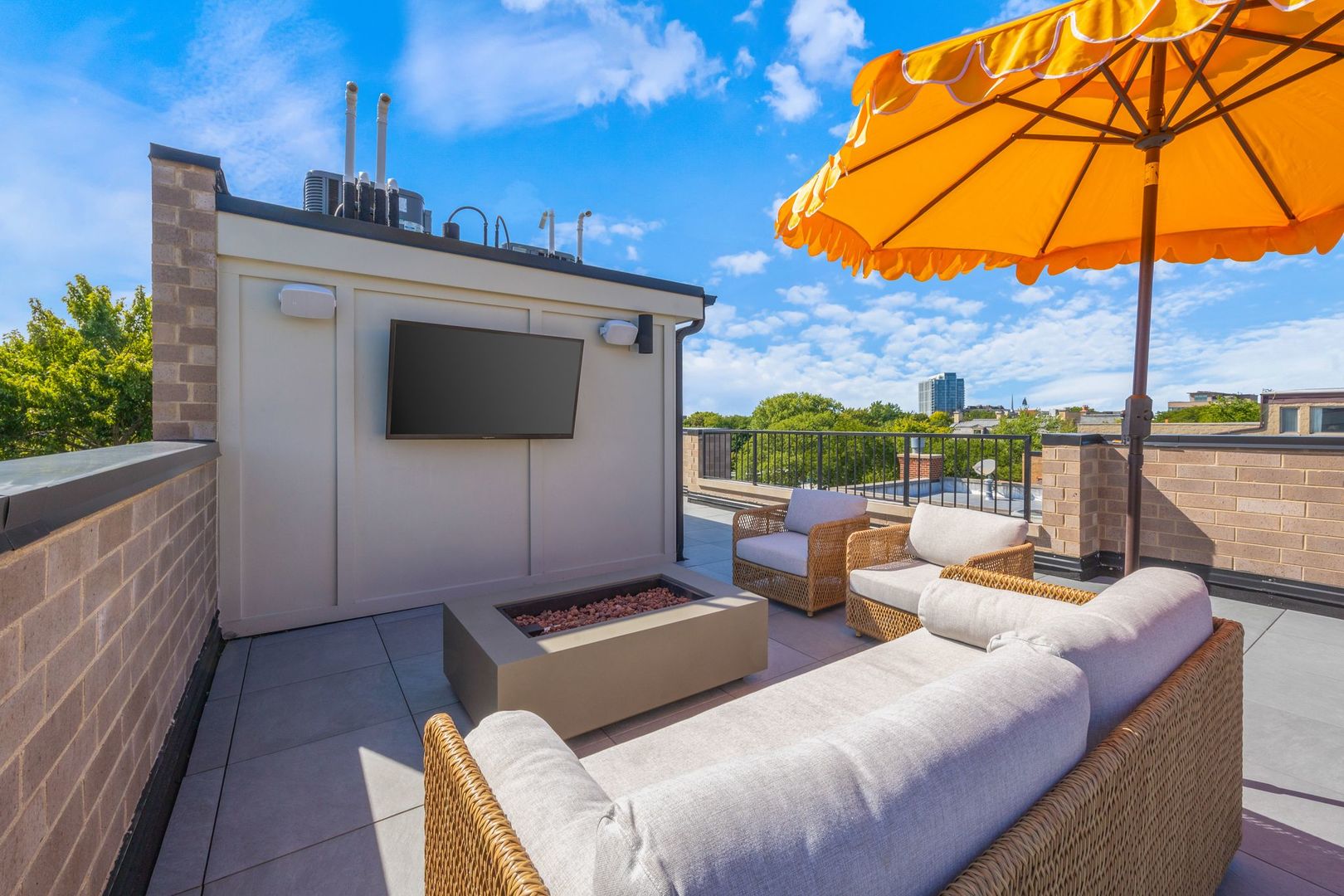 2034 North Mohawk Street, Unit 3 Chicago, IL 60614 - Photo 43 of 46 a view of a terrace with furniture