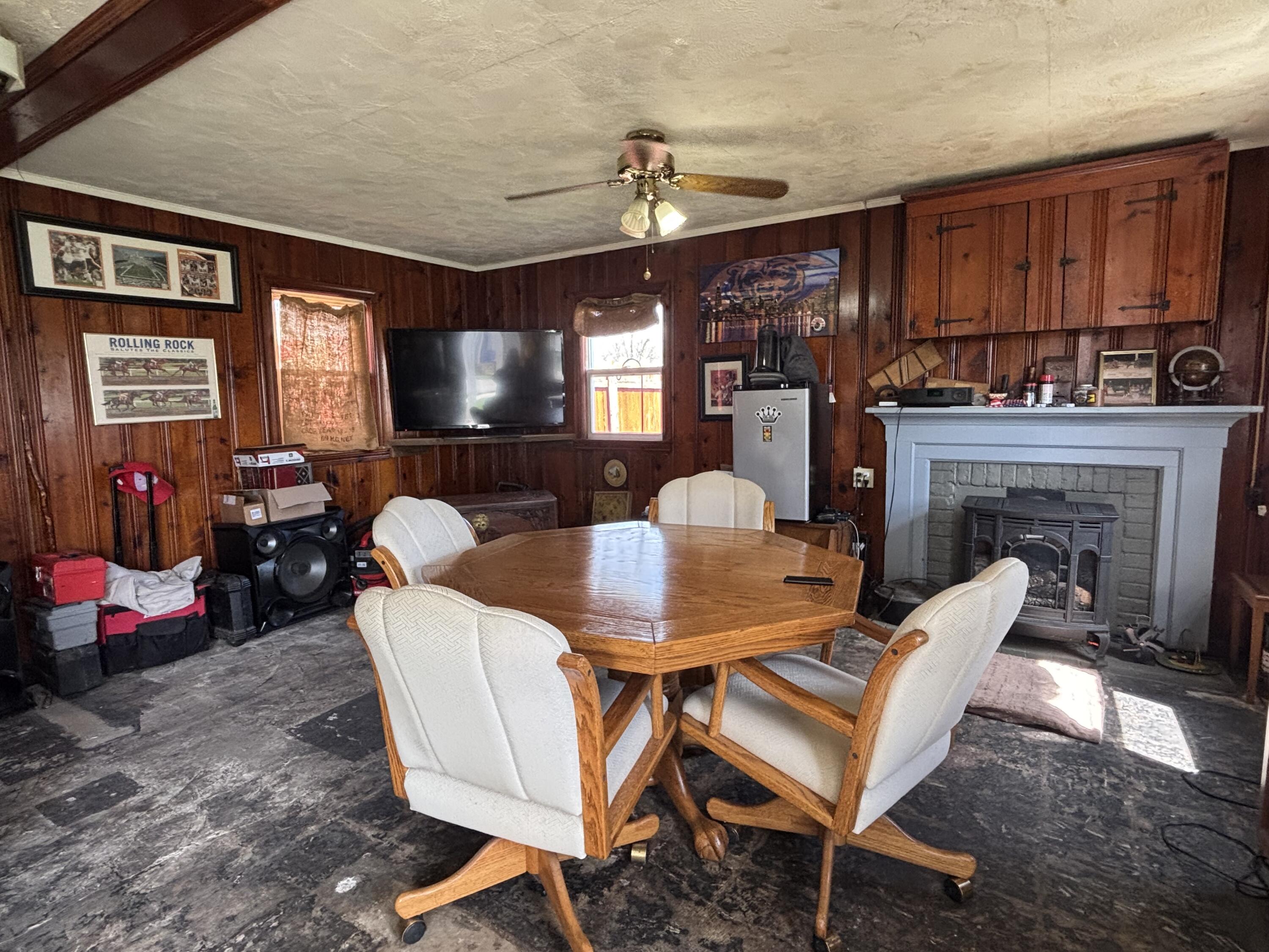 828 West Grove Street Rensselaer, IN 47978 - Photo 6 of 23 3000x2250