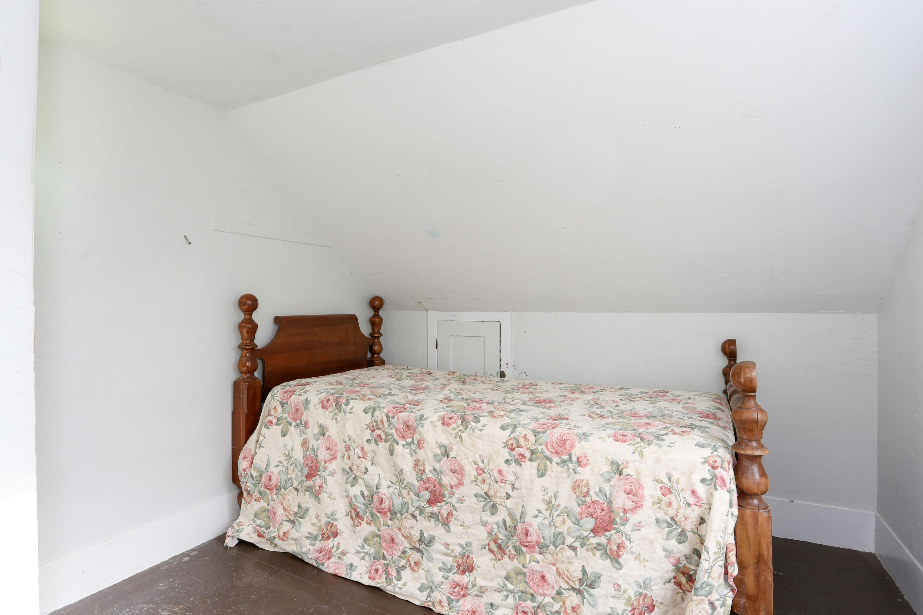 388 County Road Monument Beach, MA 02532 - Photo 9 of 23 388CouLR-9