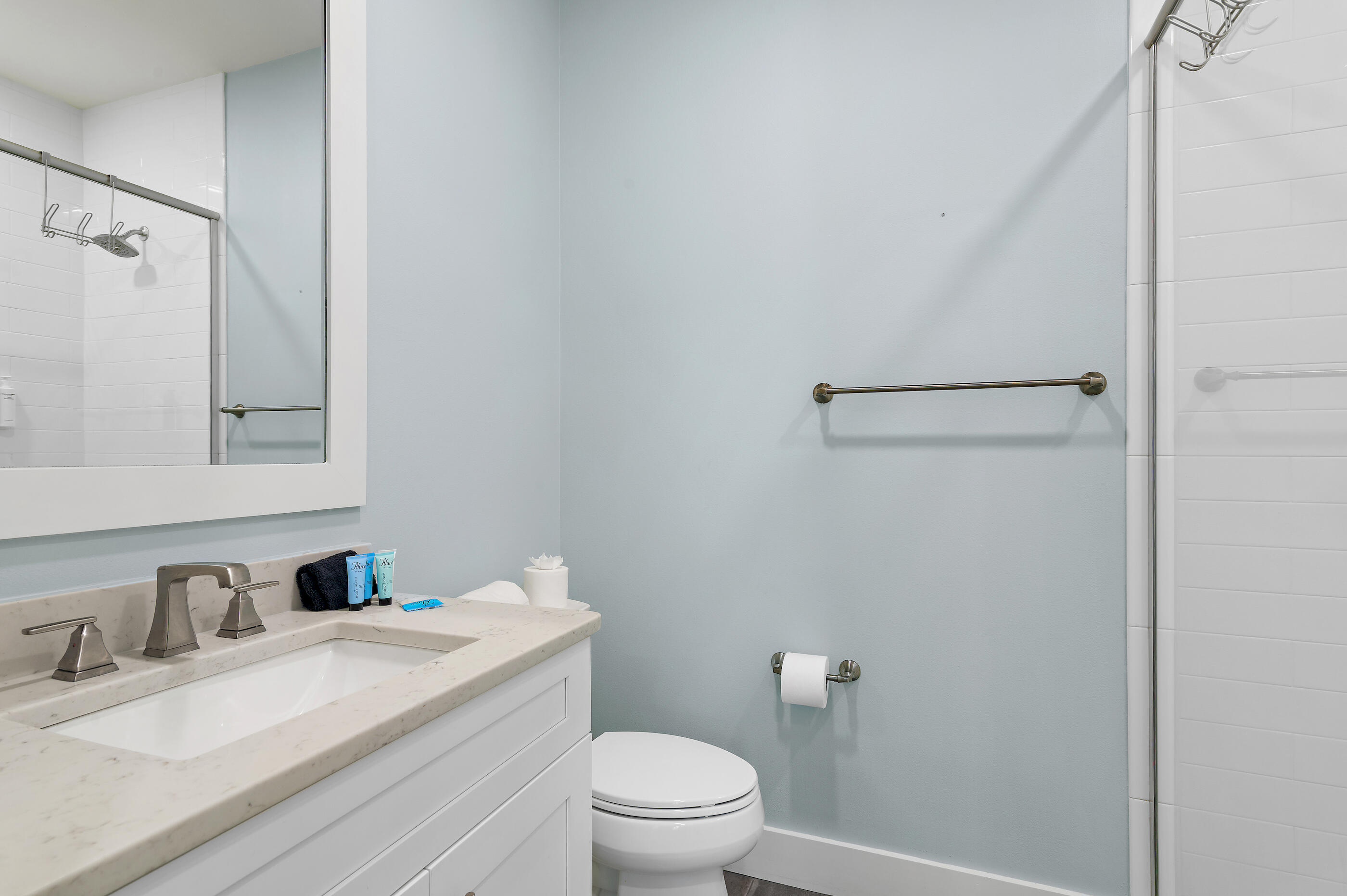 20 Michaela Lane Santa Rosa Beach, FL 32459 - Photo 23 of 32 4th Bedroom Ensuite - 2nd Floor