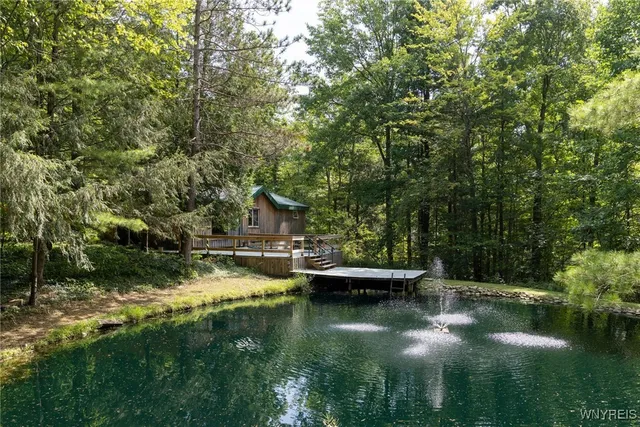 $679,900 | 7531 Crestwood Circle, Boston, NY 14127