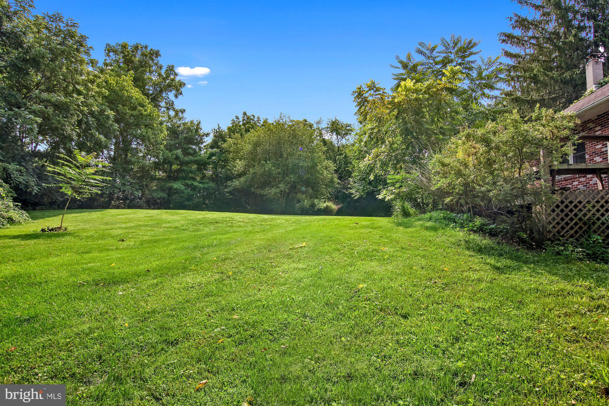 611 Campus Road Elizabethtown, PA 17022 - Photo 15 of 17 Yard