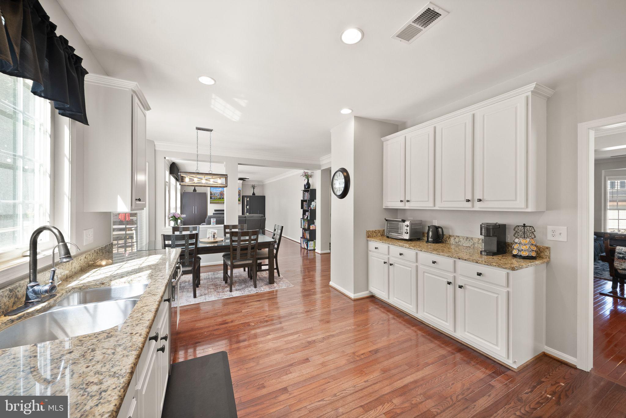 7705 Ridgepark Court Springfield, VA 22153 - Photo 14 of 78 Kitchen