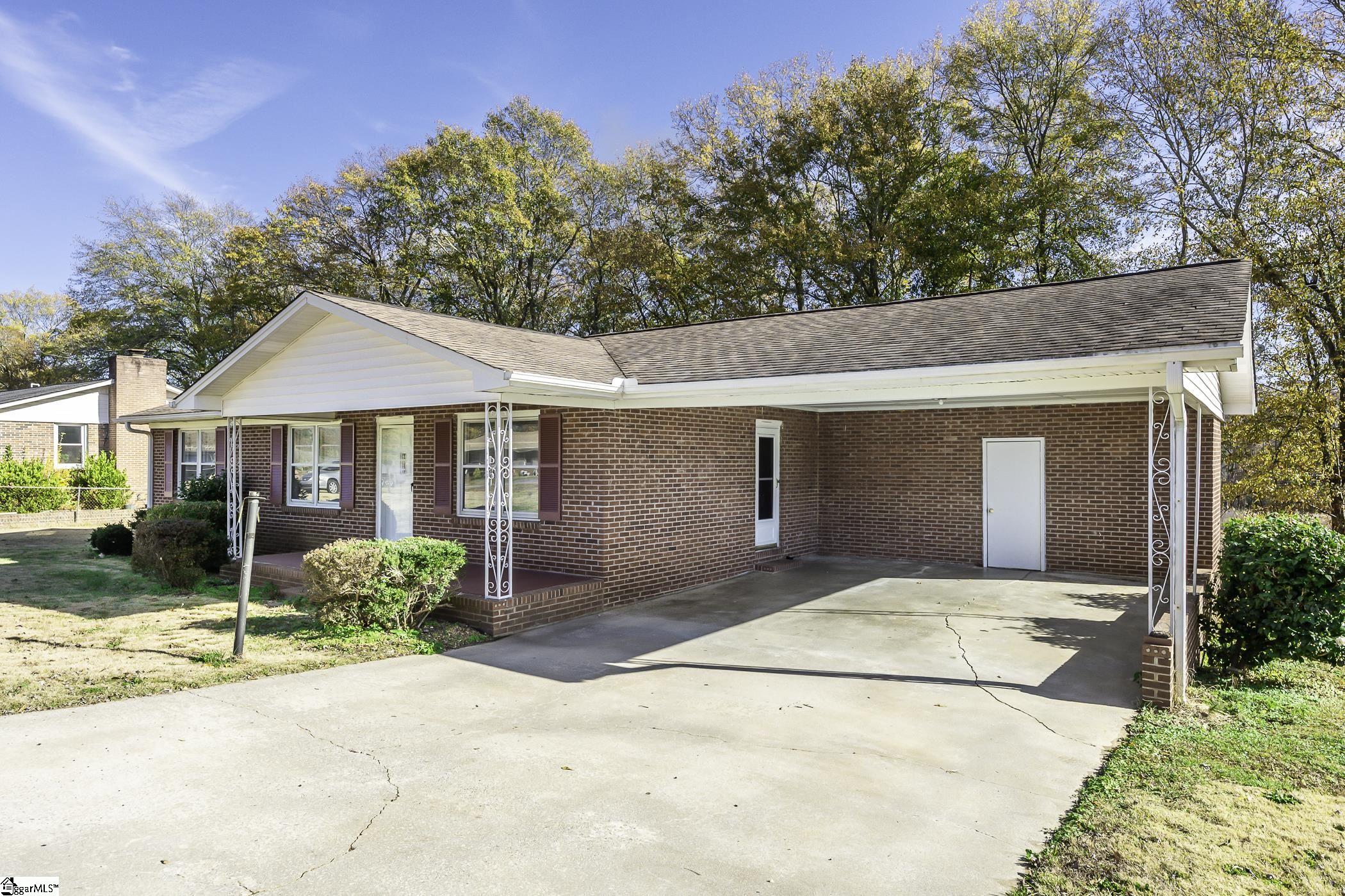6 State Rd S-23-804 Greenville, SC 29611 - Photo 2 of 17 Gallery Image 2
