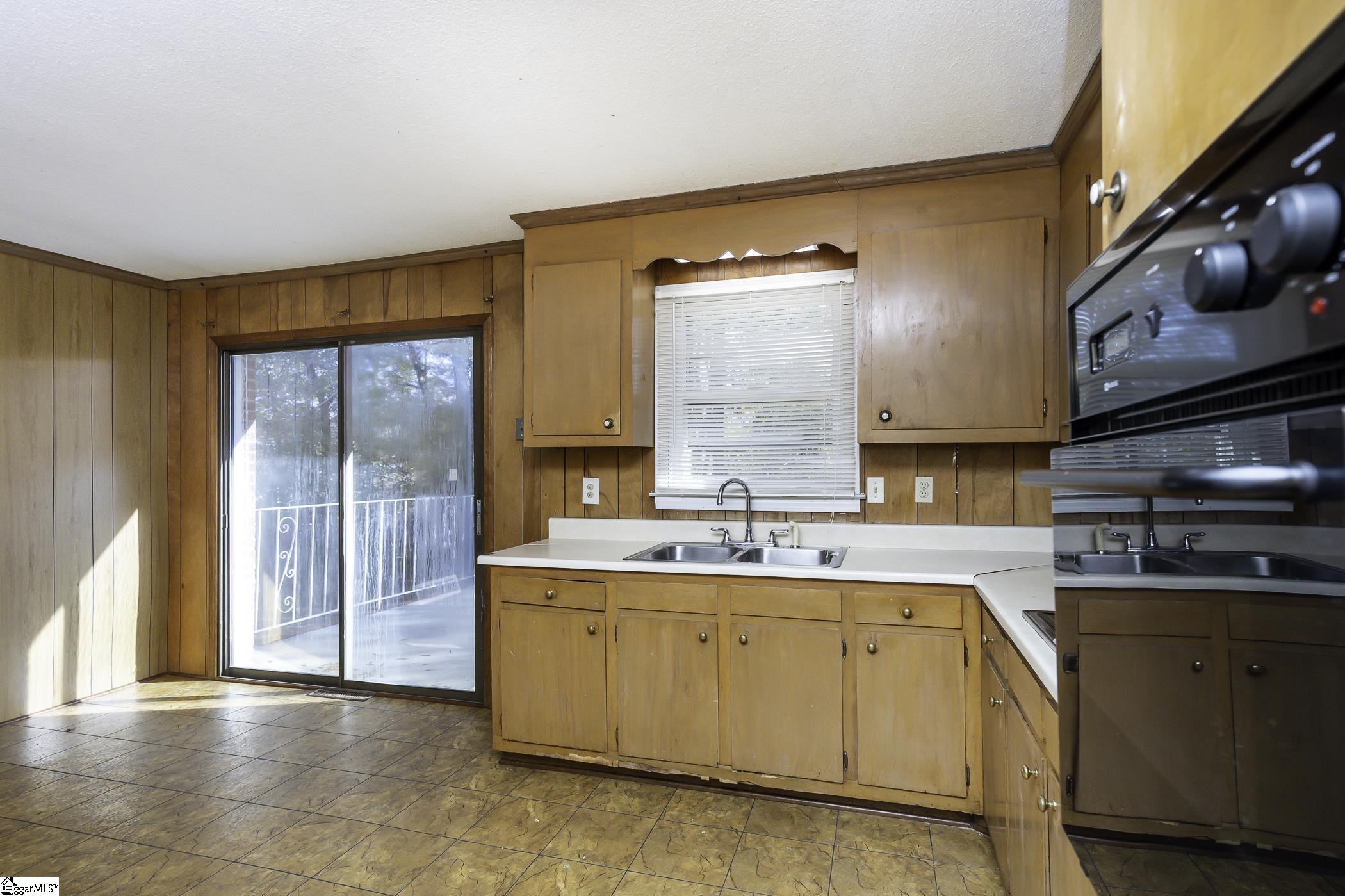 6 State Rd S-23-804 Greenville, SC 29611 - Photo 6 of 17 Gallery Image 6