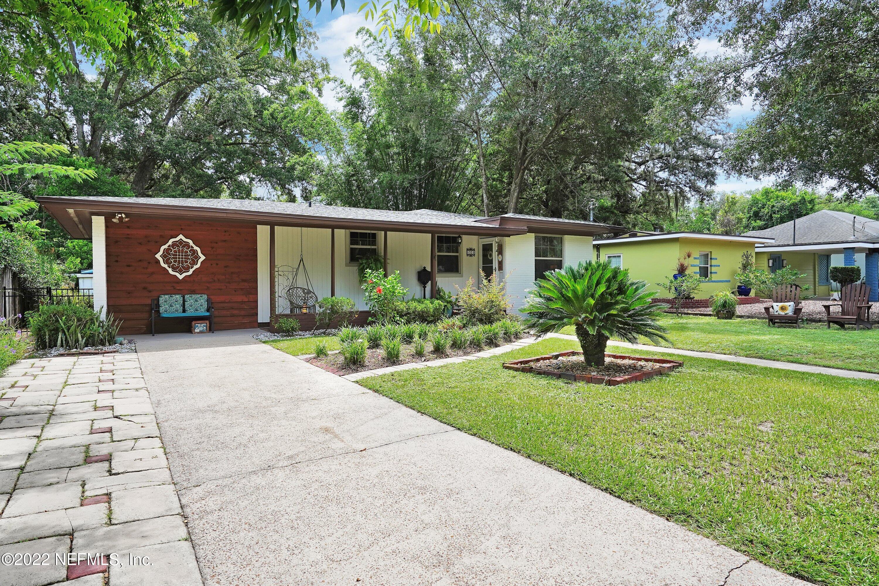 5329 Stanford Road Jacksonville, FL 32207 - Photo 3 of 28 a view of outdoor space yard and deck