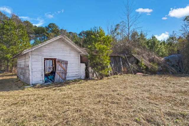 $250,000 | 7922 Jefferies Highway, Walterboro, SC 29488