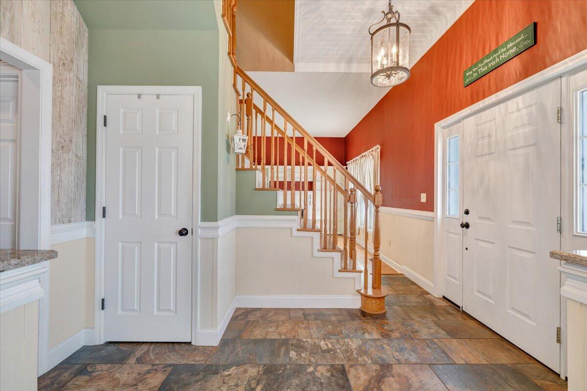 116 Dusty Road Covington, VA 24426 - Photo 4 of 98 004-MIB08399