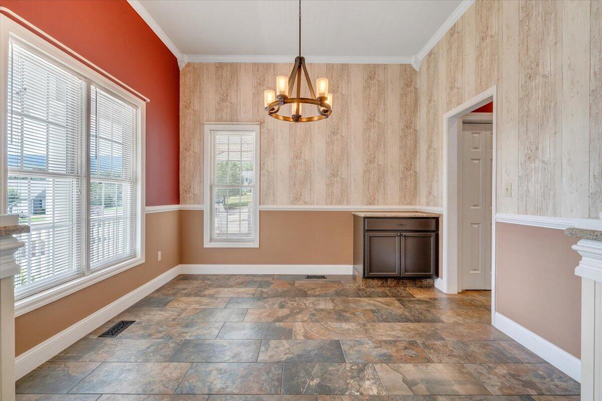 116 Dusty Road Covington, VA 24426 - Photo 6 of 98 006-MIB08408