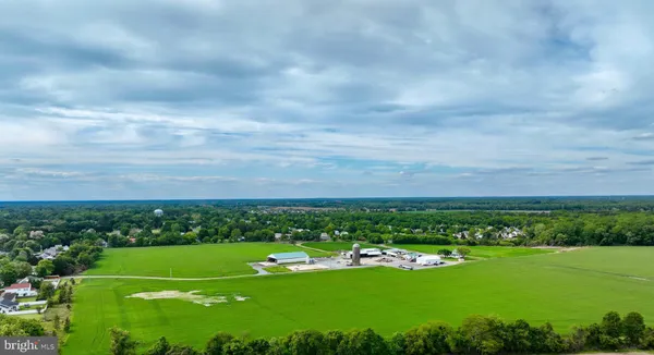 an aerial view of a tennis court