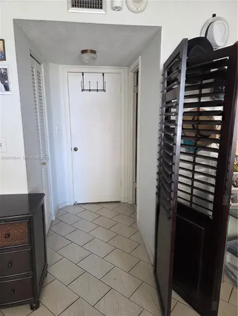 $2,900 | 1817 South Ocean Drive, Unit 325, Hallandale Beach, FL 33009