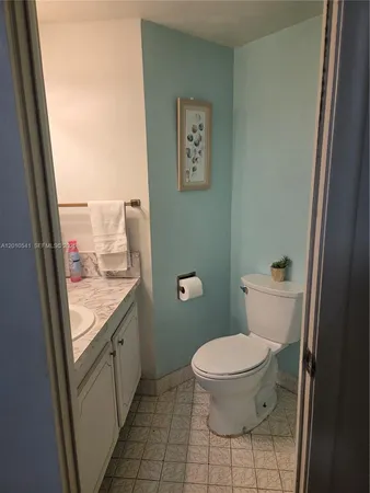 $2,900 | 1817 South Ocean Drive, Unit 325, Hallandale Beach, FL 33009