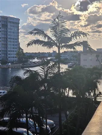 $2,900 | 1817 South Ocean Drive, Unit 325, Hallandale Beach, FL 33009