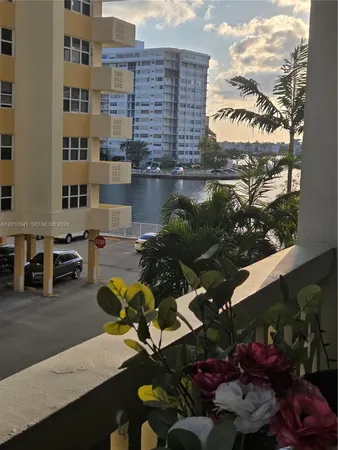 $2,900 | 1817 South Ocean Drive, Unit 325, Hallandale Beach, FL 33009