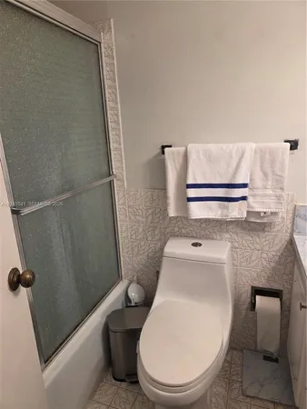 $2,900 | 1817 South Ocean Drive, Unit 325, Hallandale Beach, FL 33009