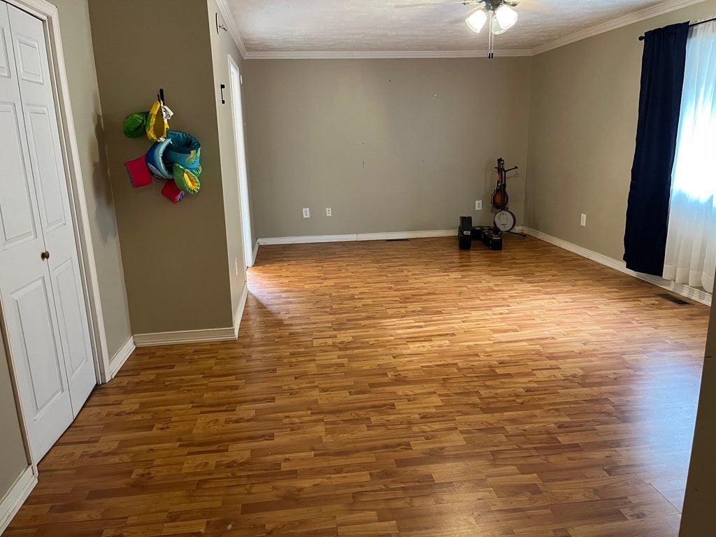 1071 Davis Frk Road Grundy, VA 24614 - Photo 24 of 28 Gallery Image 24