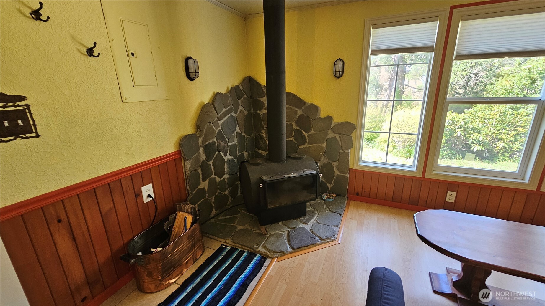 24402 P Street Ocean Park, WA 98640 - Photo 30 of 40 a view of a livingroom with furniture and a window