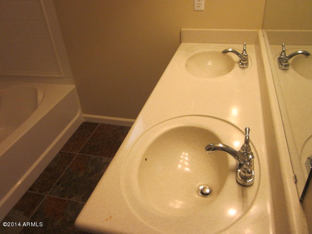 1920 East Bell Road, Unit 1037 Phoenix, AZ 85022 - Photo 3 of 24 MASTER BATH, DOUBLE SINKS