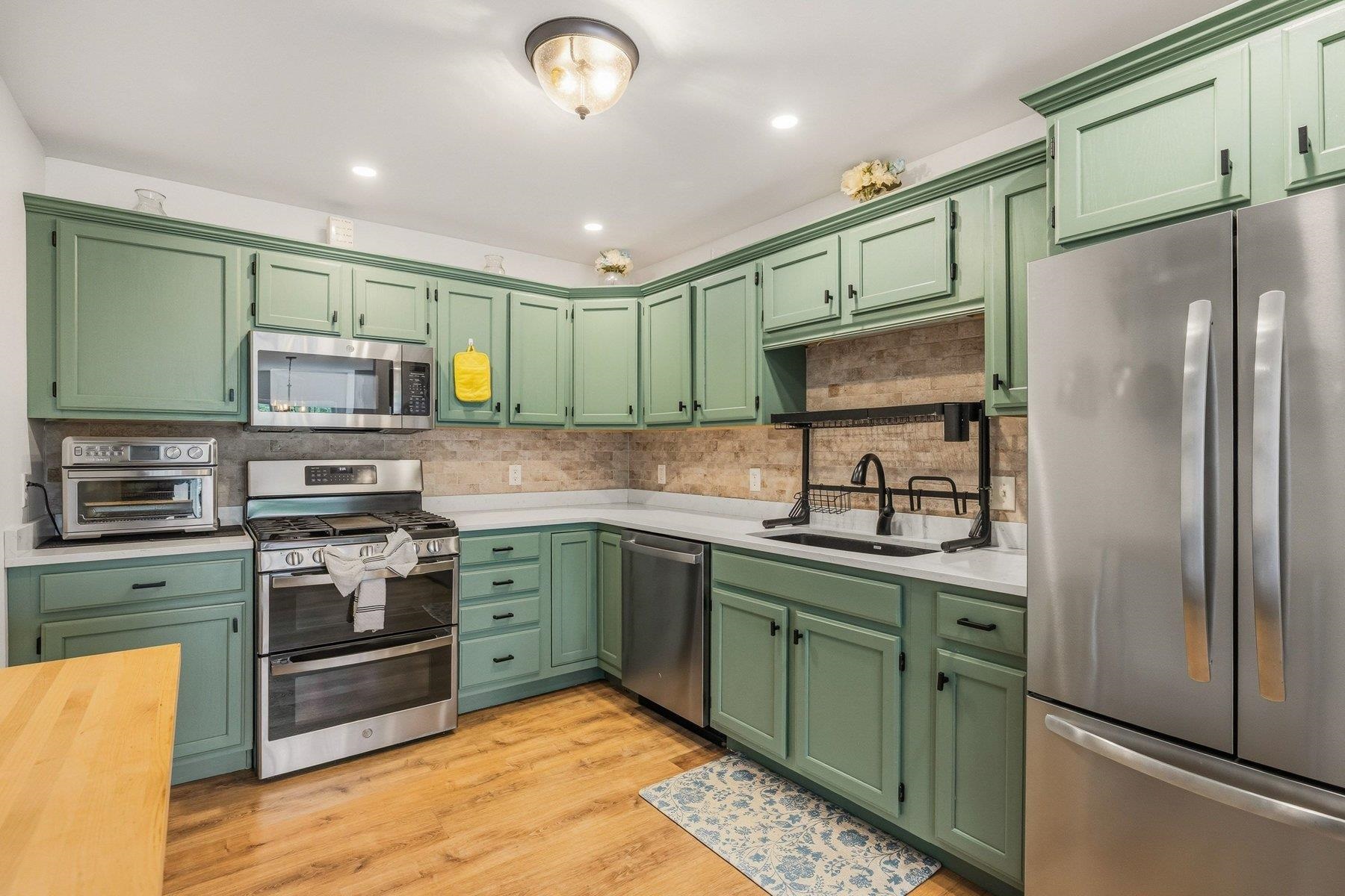 19 Violette Lane Seabrook, NH 03874 - Photo 8 of 30