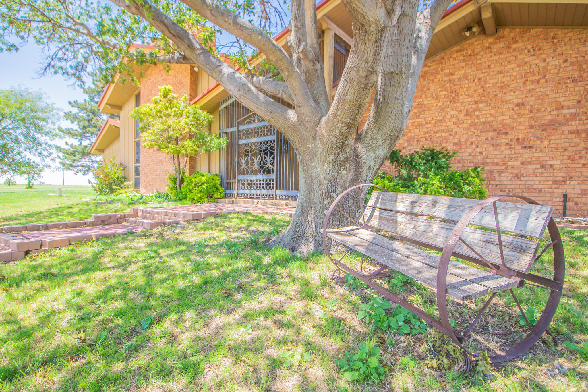 1181 Fm 2236 Ralls, TX 79357 - Photo 8 of 42 a backyard of a house with table and chairs