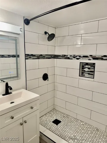 $1,350 | 4030 East Carey Avenue, Unit 2, Las Vegas, NV 89115