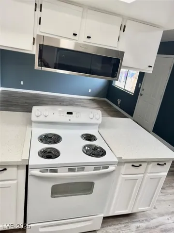 $1,350 | 4030 East Carey Avenue, Unit 2, Las Vegas, NV 89115