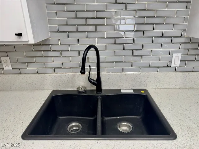 $1,350 | 4030 East Carey Avenue, Unit 2, Las Vegas, NV 89115