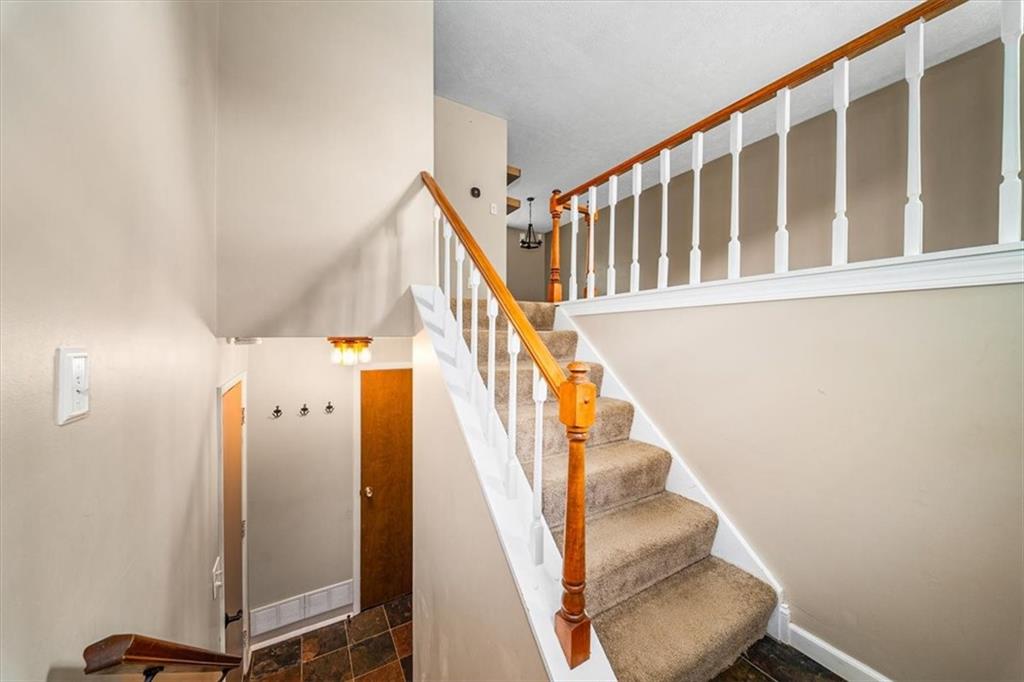 136 Raccoon Way Gibsonia, PA 15044 - Photo 9 of 25 Gallery Image 9