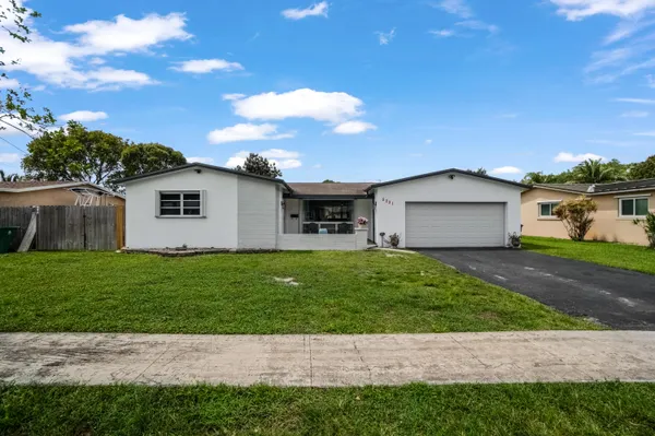$699,000 | 5221 Southwest 89th Avenue, Cooper City, FL 33328