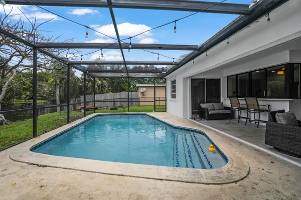 $699,000 | 5221 Southwest 89th Avenue, Cooper City, FL 33328