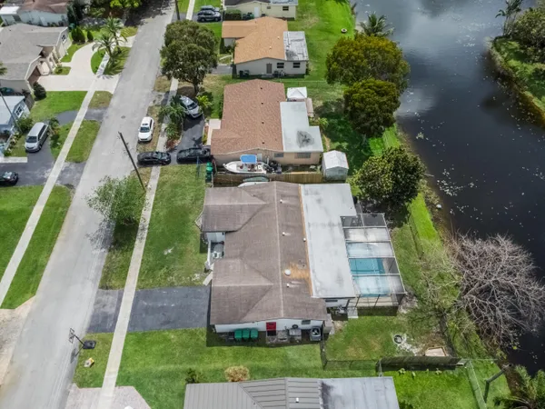 $699,000 | 5221 Southwest 89th Avenue, Cooper City, FL 33328