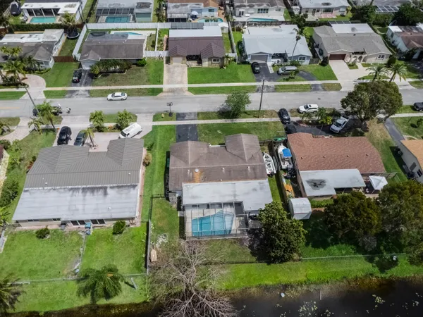 $699,000 | 5221 Southwest 89th Avenue, Cooper City, FL 33328