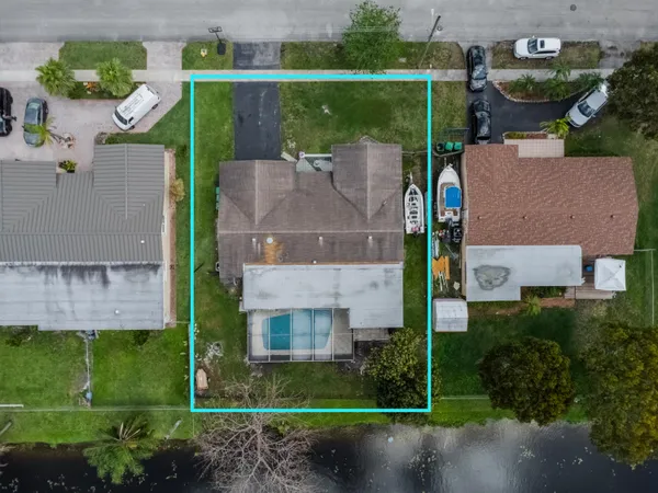 $699,000 | 5221 Southwest 89th Avenue, Cooper City, FL 33328