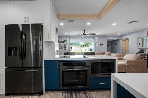 $699,000 | 5221 Southwest 89th Avenue, Cooper City, FL 33328