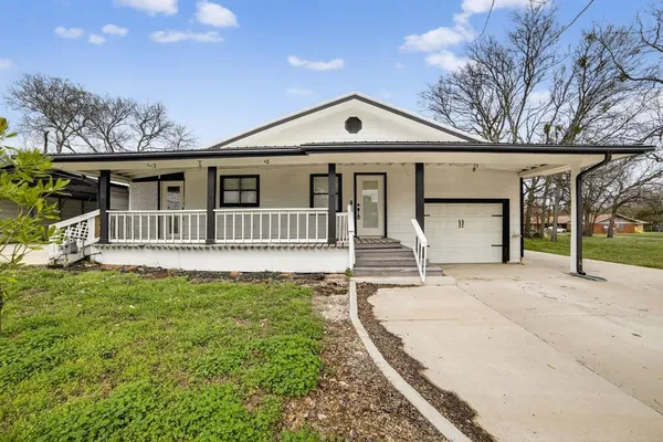 $229,900 | 204 Dewitt Street, Alba, TX 75410