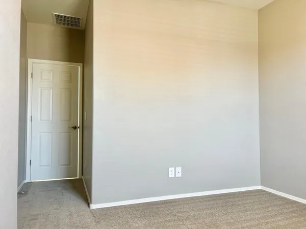 $1,795 | 152 North 56th Place, Mesa, AZ 85205