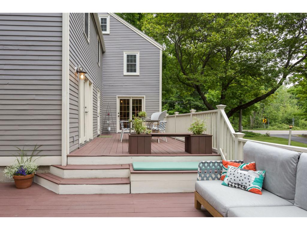 31 Pioneer Road Rye, NH 03870 - Photo 3 of 36