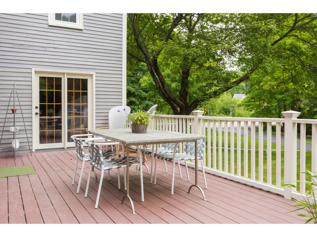31 Pioneer Road Rye, NH 03870 - Photo 4 of 36