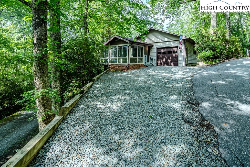 478 Laurel Hills Road Newland, NC 28657 - Photo 2 of 50