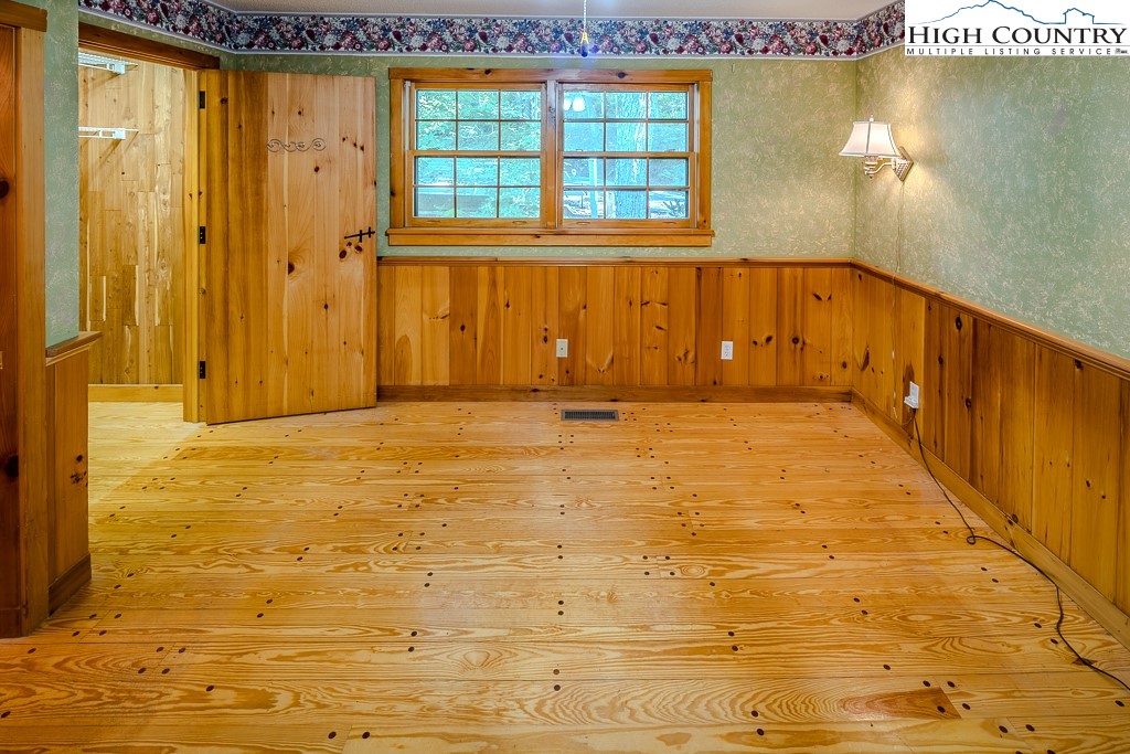 478 Laurel Hills Road Newland, NC 28657 - Photo 23 of 50