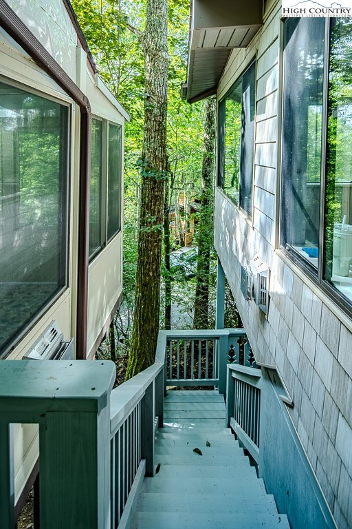 478 Laurel Hills Road Newland, NC 28657 - Photo 7 of 50