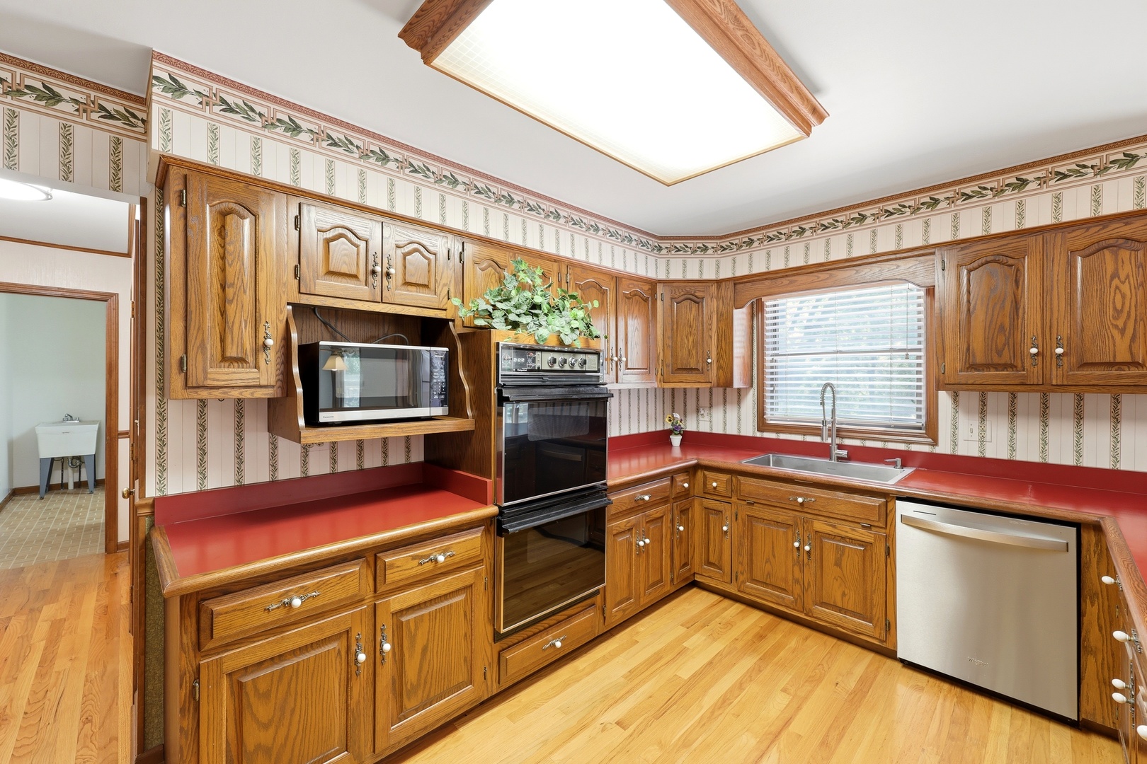 107 Roxborough Place Inverness, IL 60010 - Photo 13 of 42