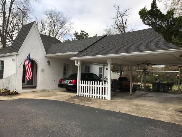 612 West Spring Street Lebanon, TN 37087 - Photo 5 of 13 BREEZE WAY BETWEEN HOMES