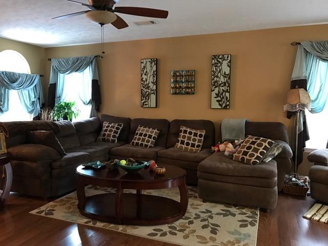 612 West Spring Street Lebanon, TN 37087 - Photo 12 of 13 FAMILY ROOM - OPEN FLOOR PLAN