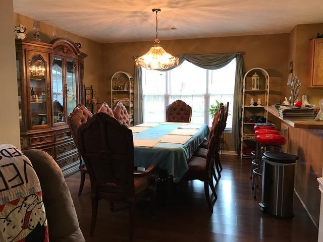 612 West Spring Street Lebanon, TN 37087 - Photo 7 of 13 DINING ROOM OVERLOOKING LARGE BACKYARD
