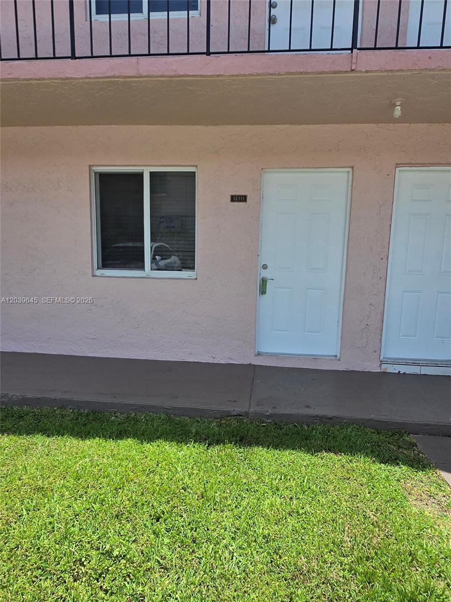 2154 West 60th Street, Unit 12111 Hialeah, FL 33016 - Photo 1 of 12