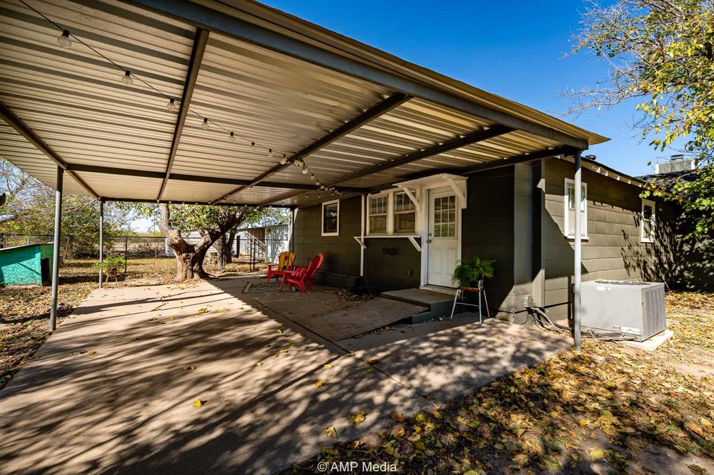 1002 Maple Street Stamford, TX 79553 - Photo 36 of 40 a view of a patio