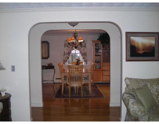 6 Evergreen Road Stoneham, MA 02180 - Photo 8 of 21 Gallery Image 8